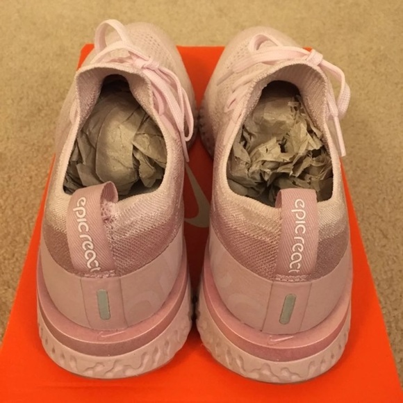 $188 Rare Nike Pearl Pink Epic React - Picture 4 of 7